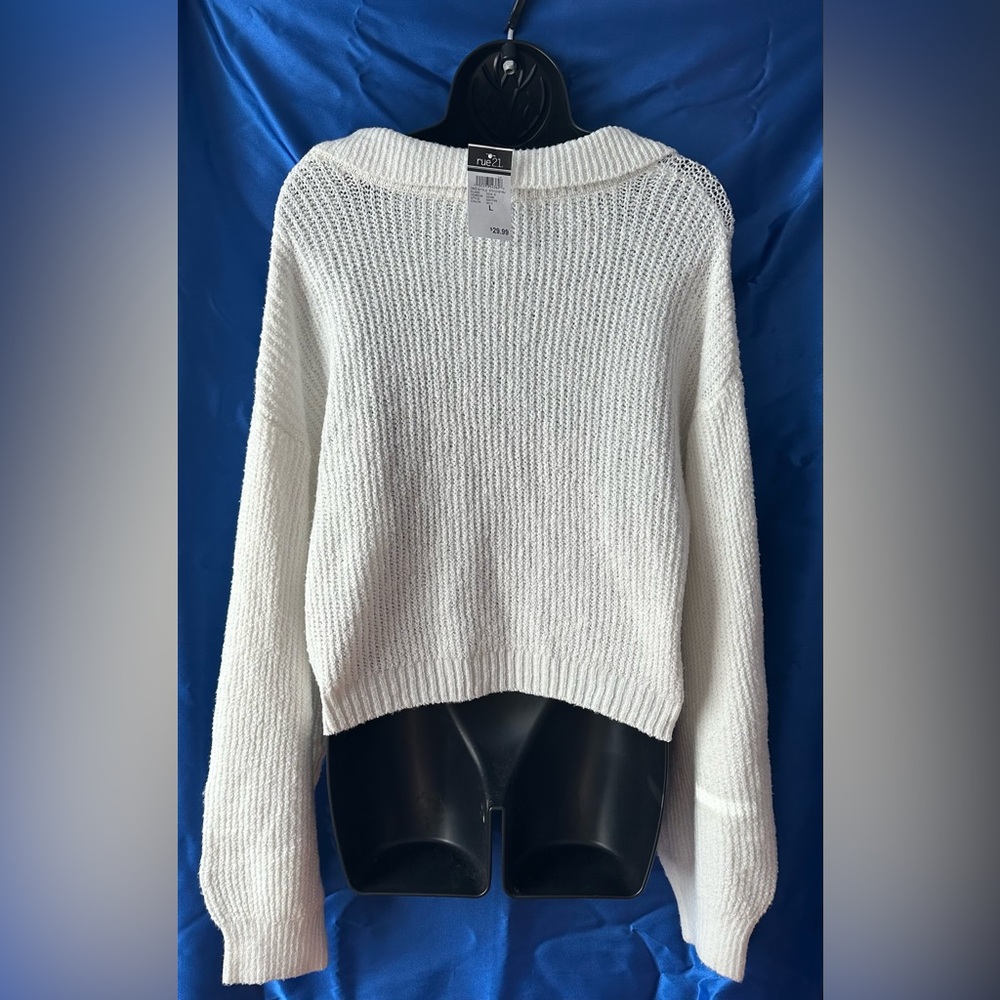 NWT Rue21 White Sweatershirt - Picture 2 of 3